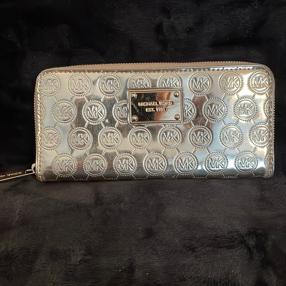 Michael Kors Metallic Gold Wallet